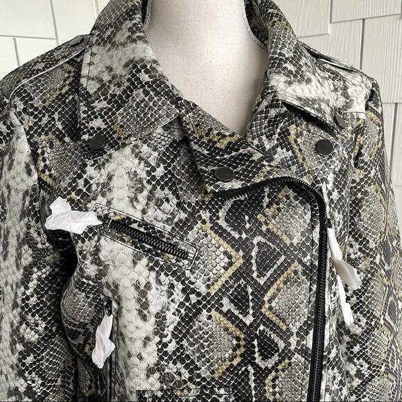Aqua Women's Black/Gray/Cream Snakeskin Faux Leather Motorcycle Jacket Sz L - Picture 2 of 7